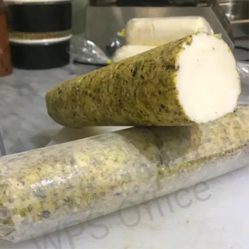 بوظة قشطة وفستق اكسترا - كيلو